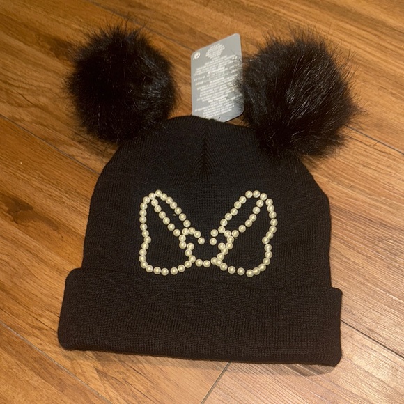 NWT Minnie Mouse Beanie with Pearl Bow - Picture 1 of 2